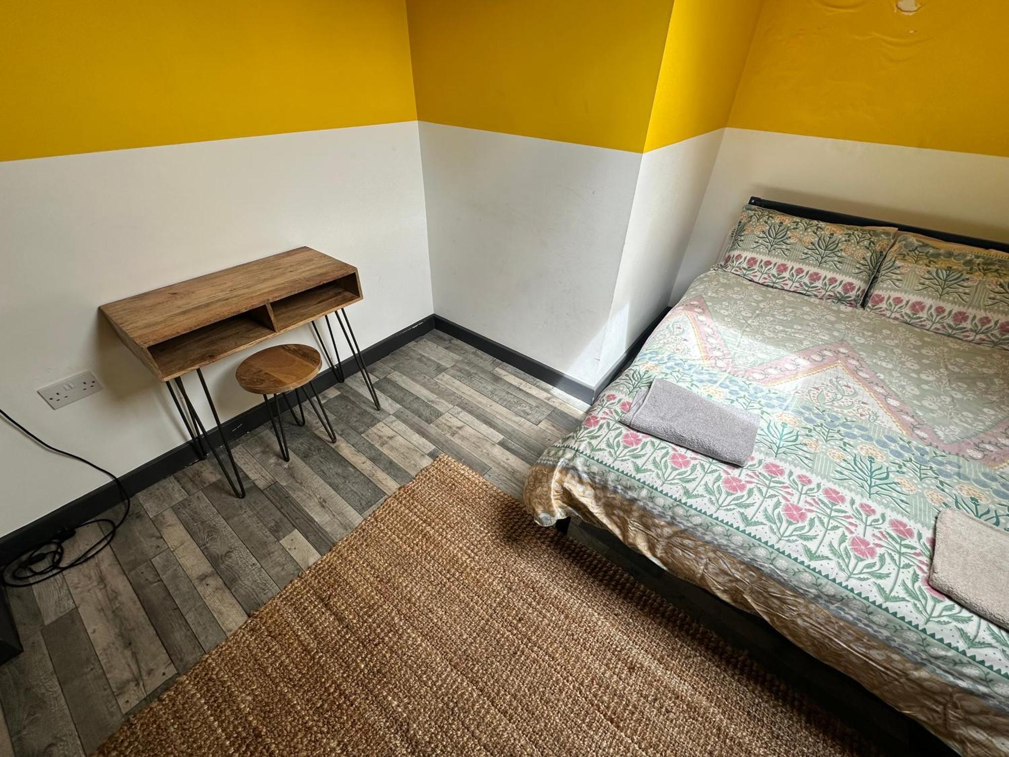 Town Center Willow Apartment - Sleeps Up To 10 - Dogs Welcome - 2 Minutes From Train Station Blackpool Exteriér fotografie